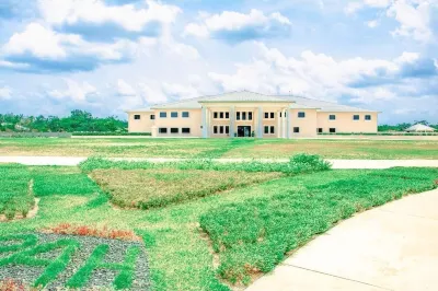 Royal Ambassador Hotel Hotéis em 