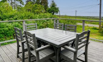 Seiku Vacation Rental w/ Deck & Ocean Views