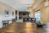 Comfort Inn & Suites Edmonton International Airport Hotels in Nisku