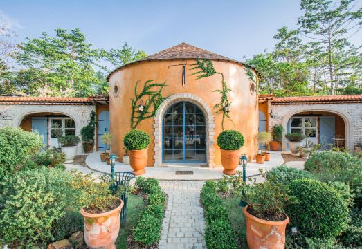 문 리버 빌리지 레스토랑