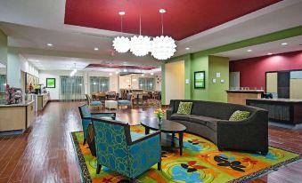 La Quinta Inn & Suites by Wyndham Leesville Ft. Polk