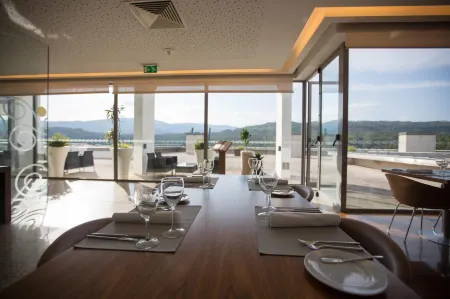 Monte Prado Hotel & Spa Отели в г. Россаш