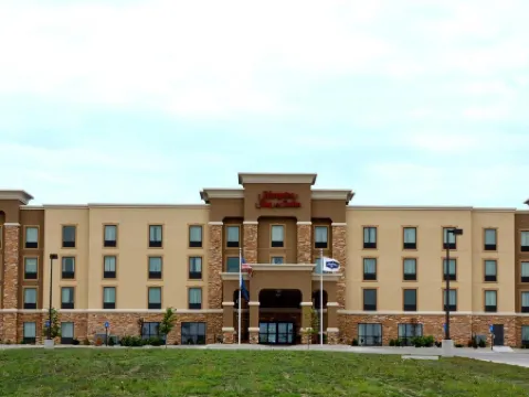 Hampton Inn & Suites Jamestown