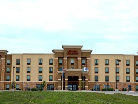 Hampton Inn & Suites Jamestown