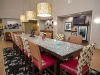 Hampton Inn & Suites Oklahoma City Airport Hotels in der Nähe von Taft Stadion