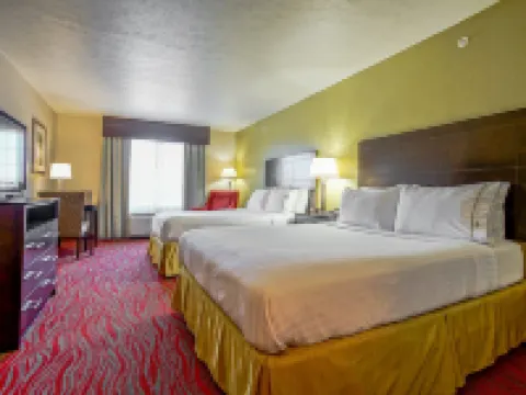 Holiday Inn Express & Suites INDIANAPOLIS NORTH - CARMEL by IHG Hotels in Carmel