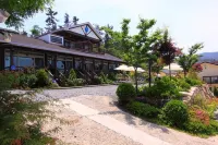 Seosan Sayblue Pension Hotels near Beolcheon Auto Campground