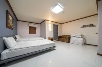 Cheorwon Pares Hotels in Cheorwon-gun