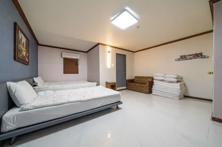 Cheorwon Pares Отели в г. Чхорвон