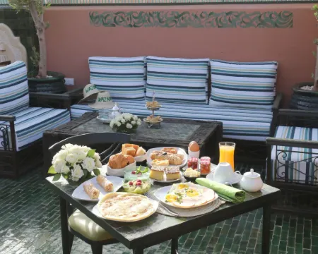 Riad Wazani Square & Spa Общественные зоны Photos