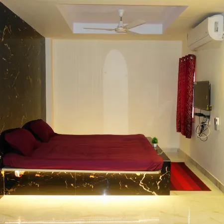 Hotel Hcb (Hemo Chandra Bhawan)
