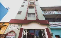 Laxmi Narayan Residency Отели рядом с достопримечательностью «Shree Sakhi Gopal Temple»