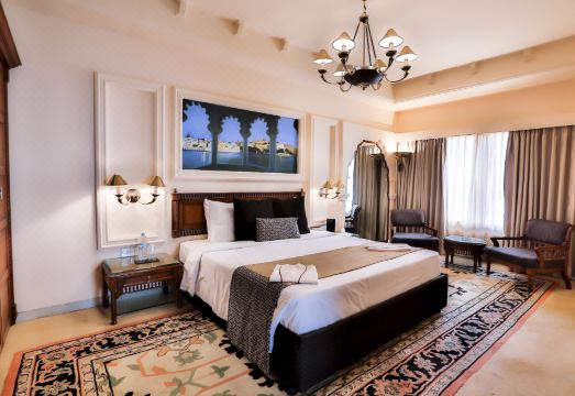 Sun N Sand Mumbai Hotel Over view