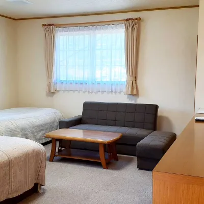 Sudomari No Yado Sanmore Hotels near Tobu World Square