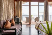 Le Roi Floating Huts & Eco Rooms Tehri Hotel a Tehri Garhwal