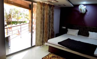 Hotel Sunshine - Housity