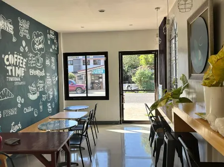 S & R Bed and Breakfast Отели в г. Калбэйог