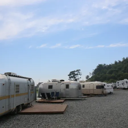 Taean Mom Village Caravan Camping