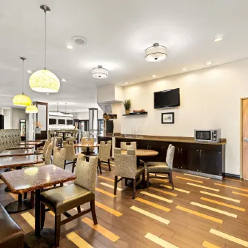 Sonesta Essential Indianapolis Airport