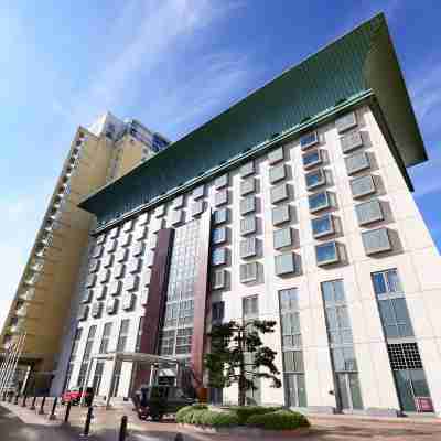 Canary Riverside Plaza Hotel Hotel Exterior