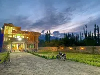 Royal Guest House Newranga Skardu Hotels in Skardu