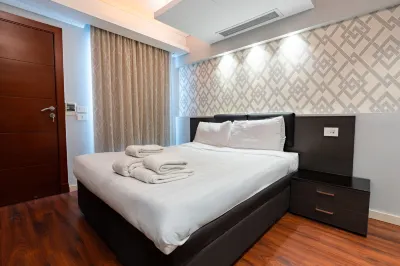 VESTA - Luxury APT - 1BR - Mountain View Residence Hotels near French University of Egypt
