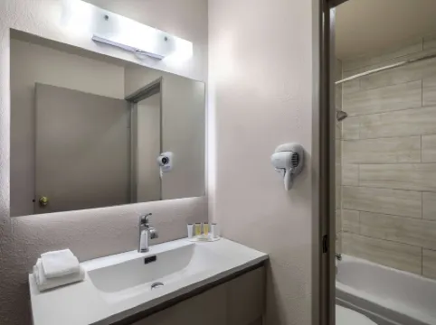 Days Inn by Wyndham Las Vegas Airport Near the Strip