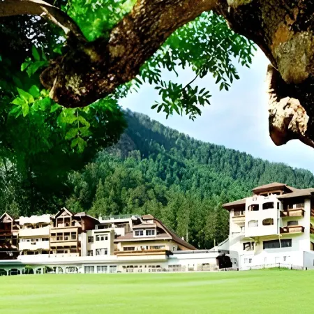 Excelsior Dolomites Life Resort
