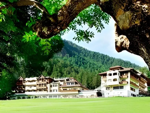 Excelsior Dolomites Life Resort