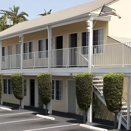 Friendship Motor Inn Отели рядом с достопримечательностью «Кореатаун»