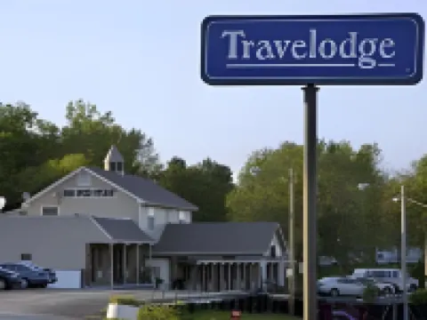 Travelodge by Wyndham Airport Platte City Hotels near Kansas City International Airport