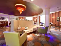 Drayton Manor Hotel - ที่มีบาร์