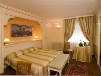 Hotel Tuder - 3-Star