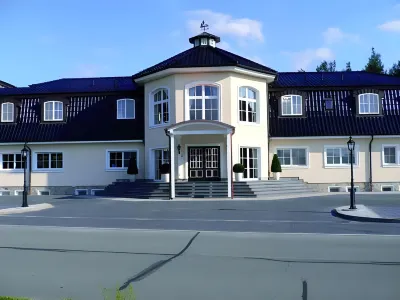 Landhaus Lellichow Hotel dekat Gutskapelle Ganz