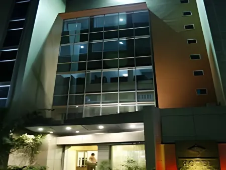 Hotel Ornate Отели рядом с достопримечательностью «Nagar Shanti Nibash»