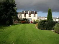 Bush Hotel