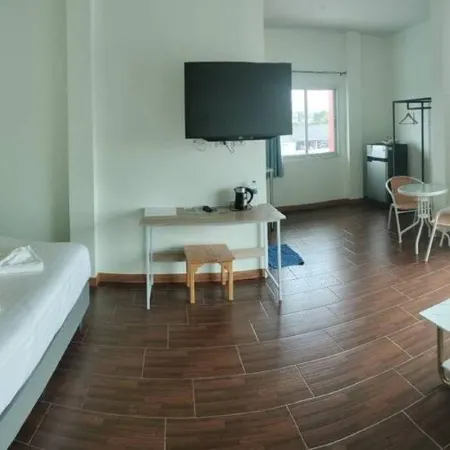 Nara Pattra Hotel Отели в г. Наратхиват