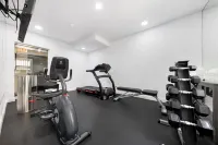 Hotel Chicago West Loop, SureStay Collection by Best Western - Gym