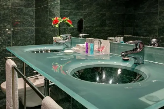 Acevi Villarroel Номера Photos