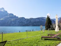 Villa am See 3