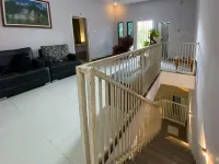 RedDoorz Near Bukit Ragas Hotel d'Ayanna Pati