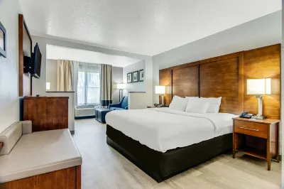 Comfort Suites Near I-80 and I-94 Hotels in Lansing