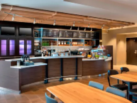 コートヤード・スケネクタディ・アット・モホーク・ハーバー スケネクタディのホテル