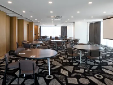 Courtyard Montreal Laval Hoteles en Laval