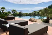 Araja Villa & Suite Hotel a Macari