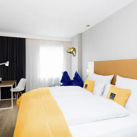 Holiday Inn - the niu, DAIRY HAARLEM by IHG