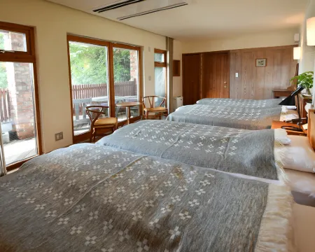 Ogiya โรงแรมในทาเคโอะ