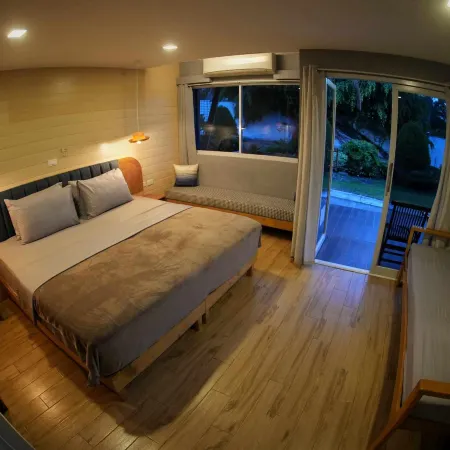 Silver Reef Dive Resort