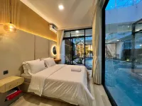 Villa Istana Bunga Amethyst V-09 5 Bedroom With Private Pool, Billiard and Karaoke Set Hotels in Jambudipa