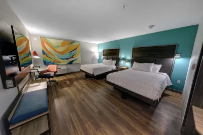 Tru by Hilton Georgetown Hotel a 